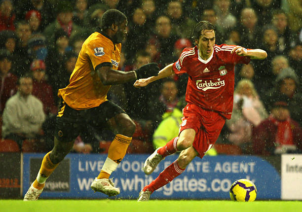 的表现更加 的表现更加